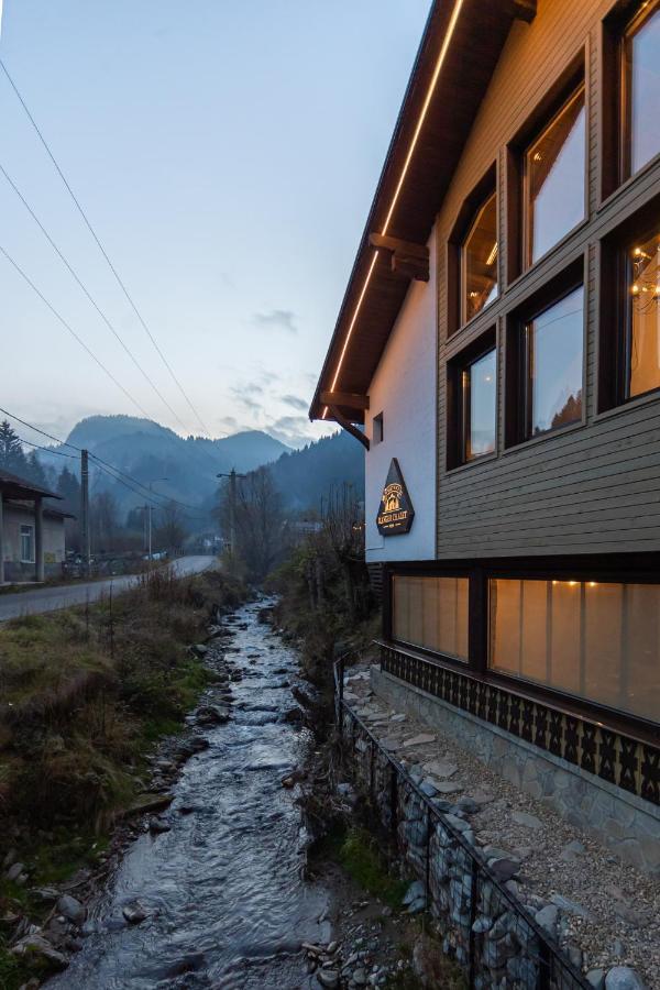 Ranger Chalet Hotel Moeciu De Sus Exterior photo